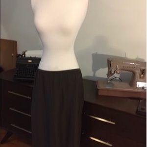 Brown casual knee length skirt.,